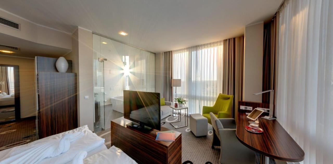Business-Hotel Artes 켐니츠 외부 사진