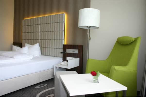 Business-Hotel Artes 켐니츠 외부 사진